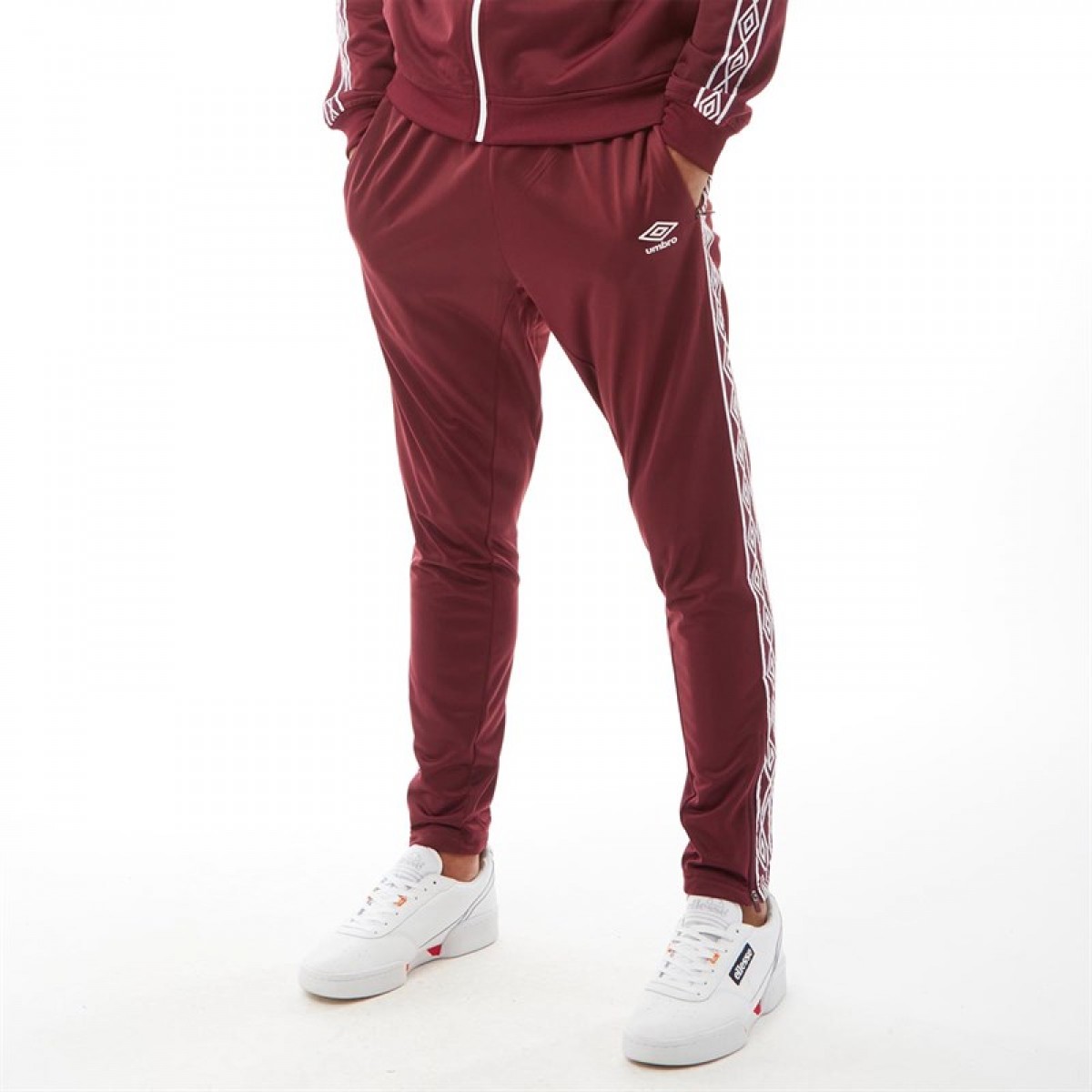 

Спортивные штаны Umbro Active Style Taped Tricot Port/White Burgundy,  (46, Спортивные штаны Umbro Active Style Taped Tricot Port/White Burgundy, M (46)