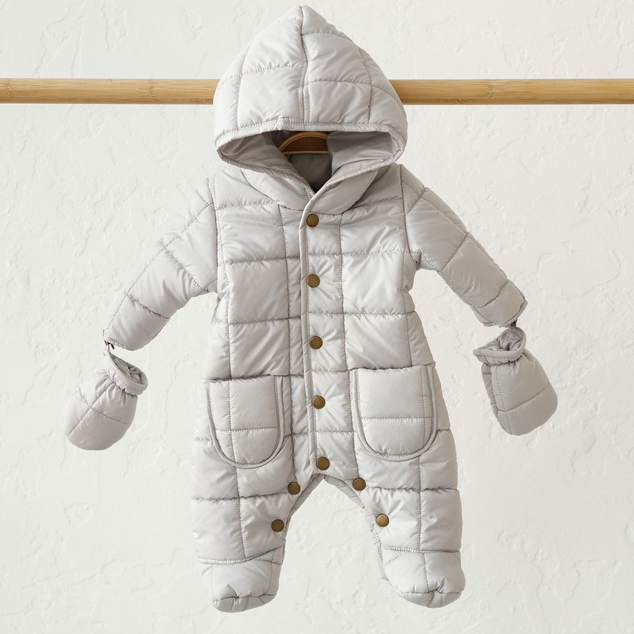 

Стеганный комбинезон MagBaby"Stitch", светло-серый 62см (0-3мес)