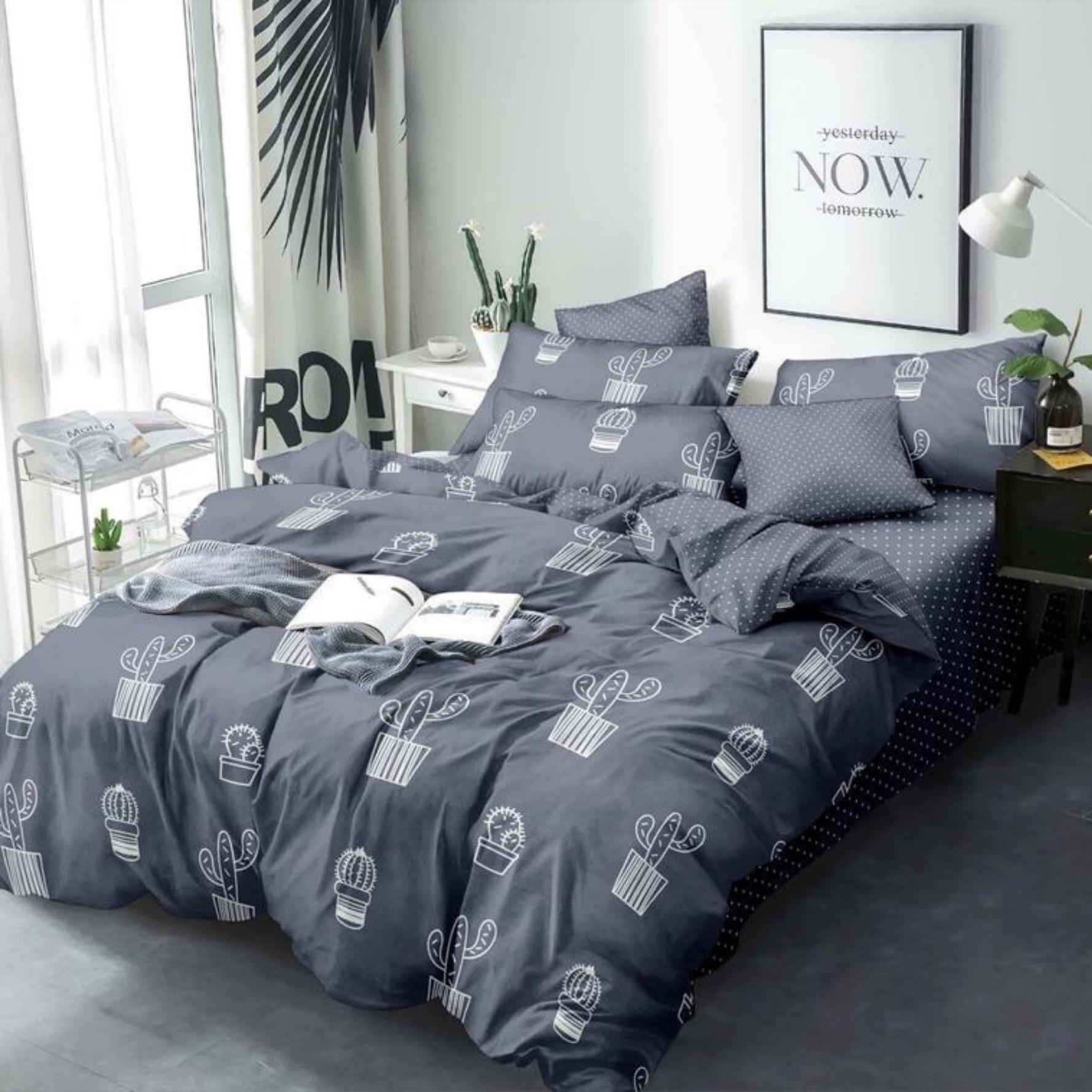 

Комплект постельного белья Королева Ночи Бязь 145х215х2 Семейный Кактусы на темно-сером 777