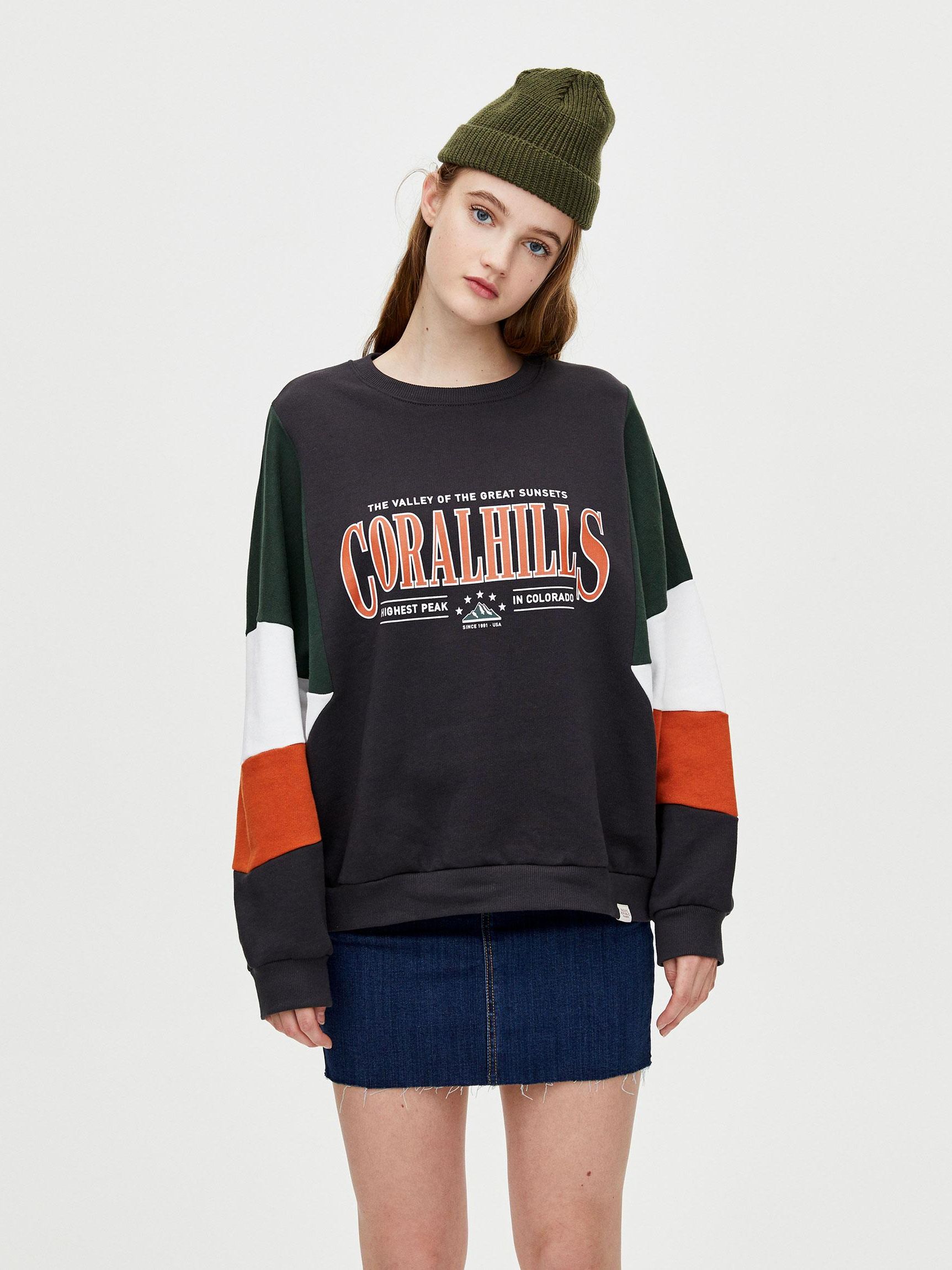 

Свитшот Pull & Bear XAZ240415EITT XS Черный с белым и зеленым