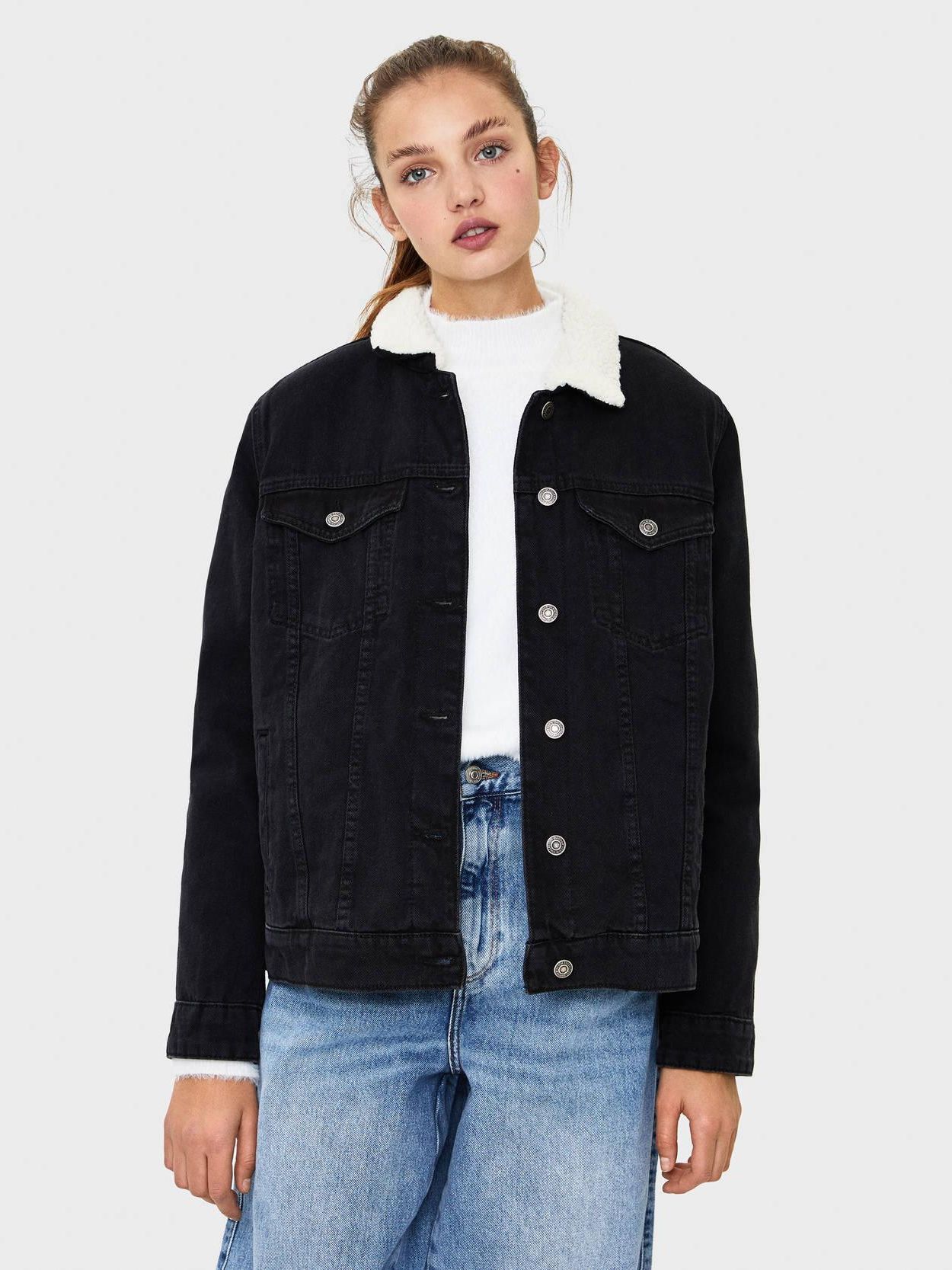 

Джинсовая куртка Bershka XAZ266536ERAH XXS Светло-черная