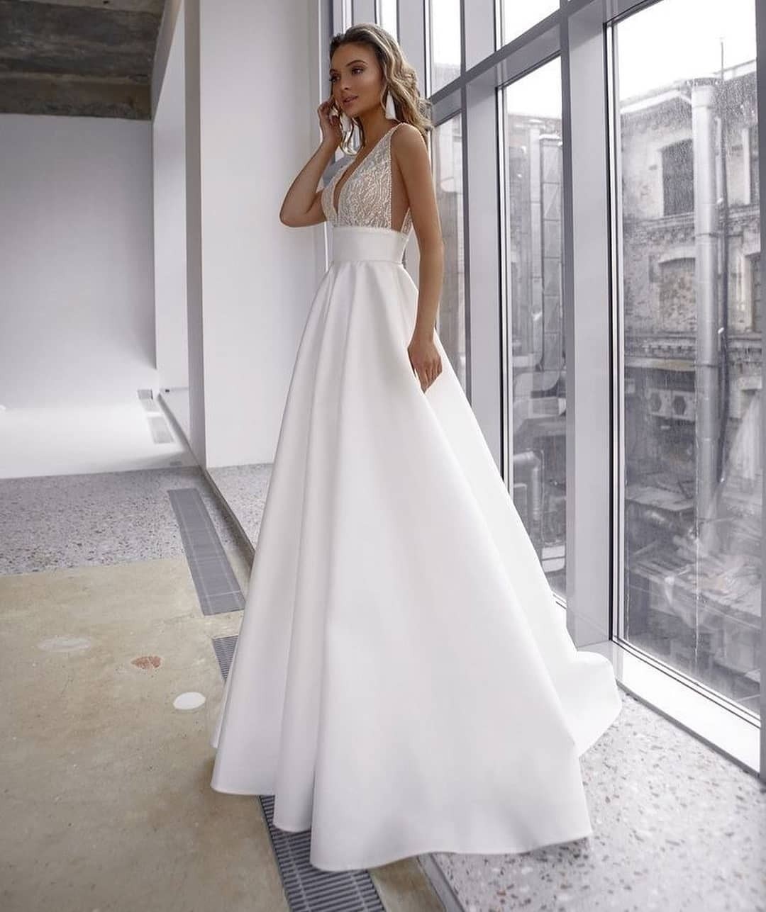 

Свадебное платье ANGEL FASHION DRESS БРИ 44 молочный/белый