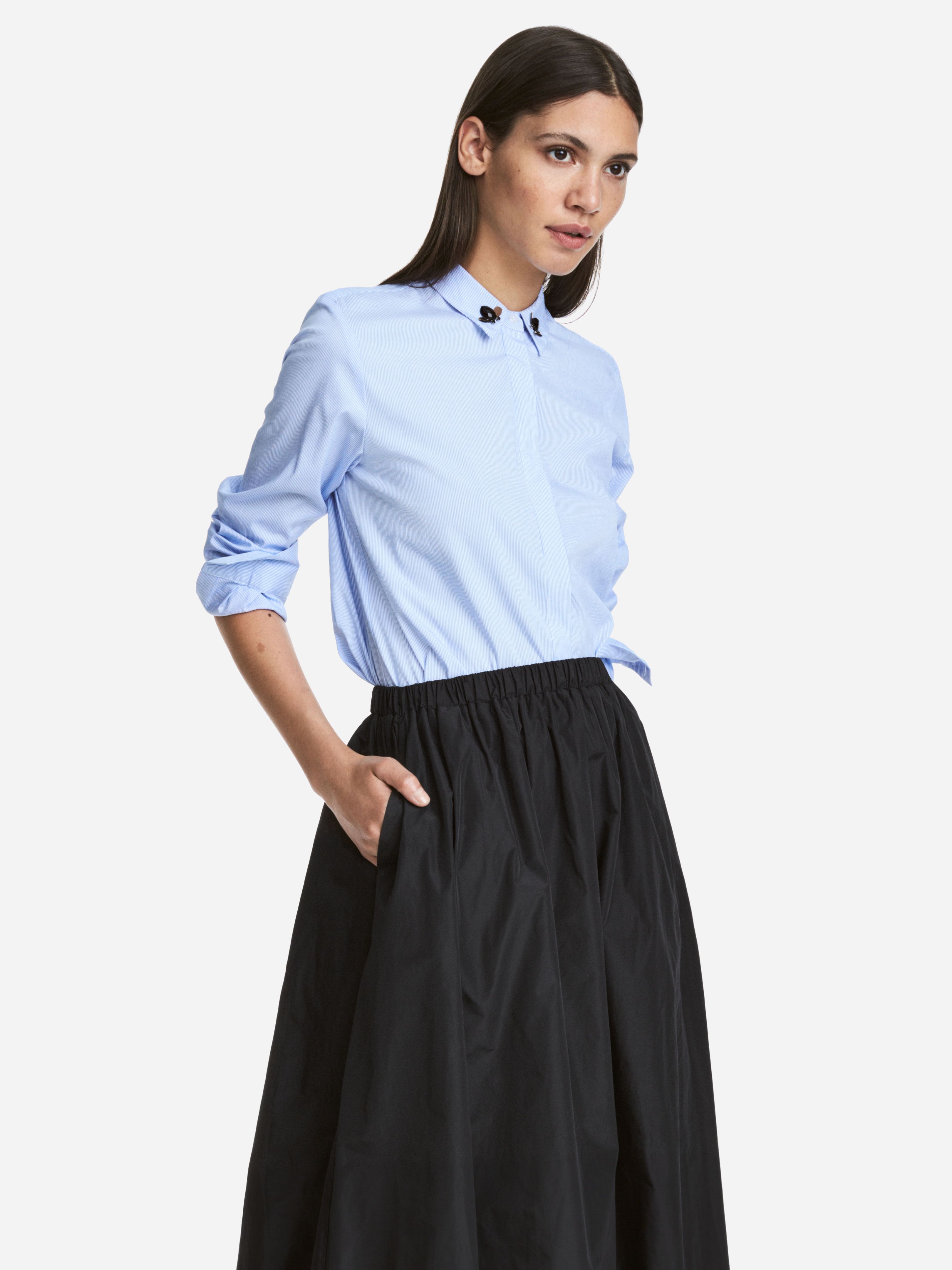 

Блузка H&M XAZ090378KNQF  Голубая с белым, Блузка H&M XAZ090378KNQF 46 Голубая с белым