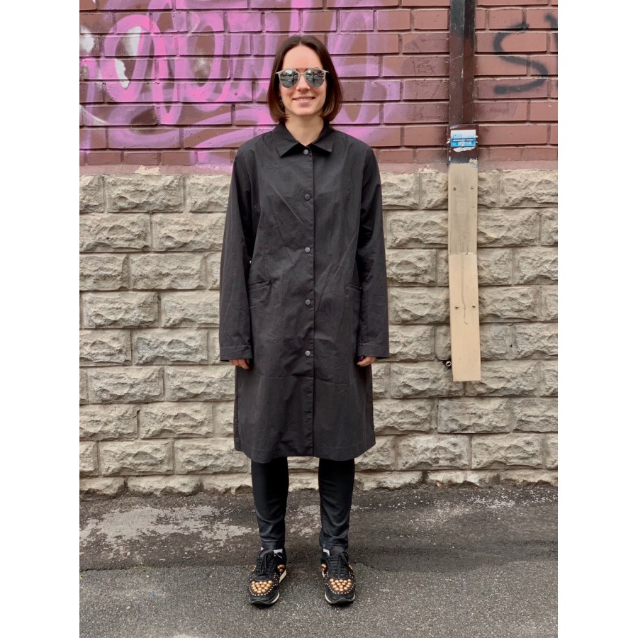 

Приталенный плащ Uniqlo и Hana Tajima легкий  черное 4043, Приталенный плащ Uniqlo и Hana Tajima легкий L черное 4043