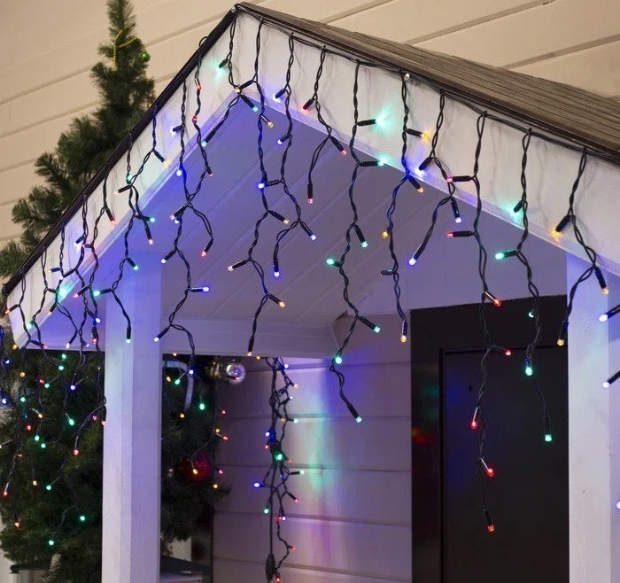

Светодиодная уличная гирлянда бахрома 5х0.70 м 120 LED черный шнур с переходником разноцветная