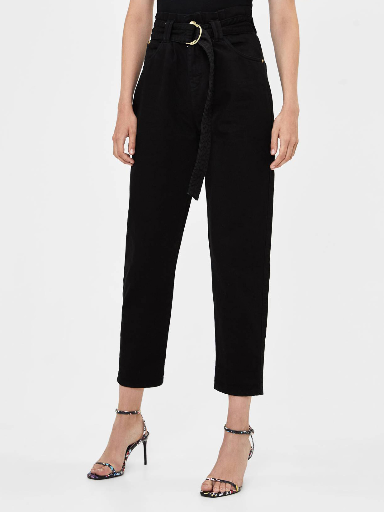 

Джинсы Bershka XAZ218610QVNS  Черные, Джинсы Bershka XAZ218610QVNS 34 Черные