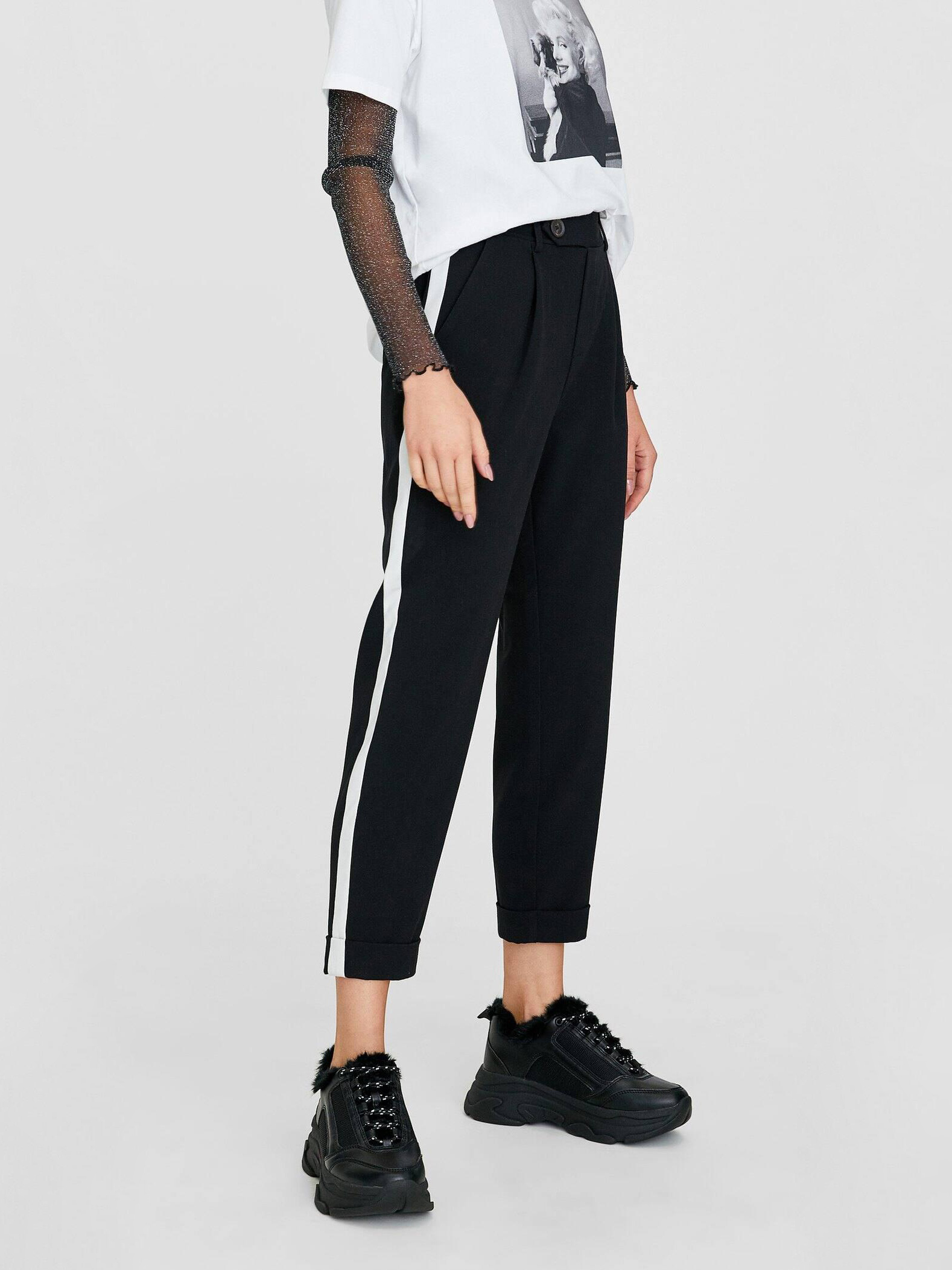 

Брюки Stradivarius XAZ230824YASD  Черные с белым, Брюки Stradivarius XAZ230824YASD M Черные с белым