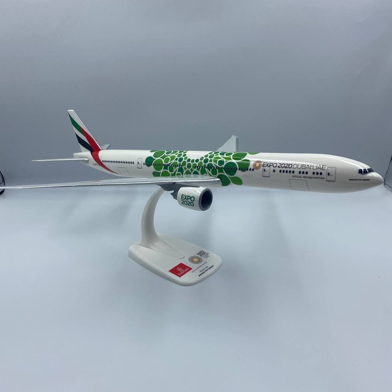 

Модель літака Boeing 777-300ER Emirates "Expo 2020 Dubai" (green) A6-FPU