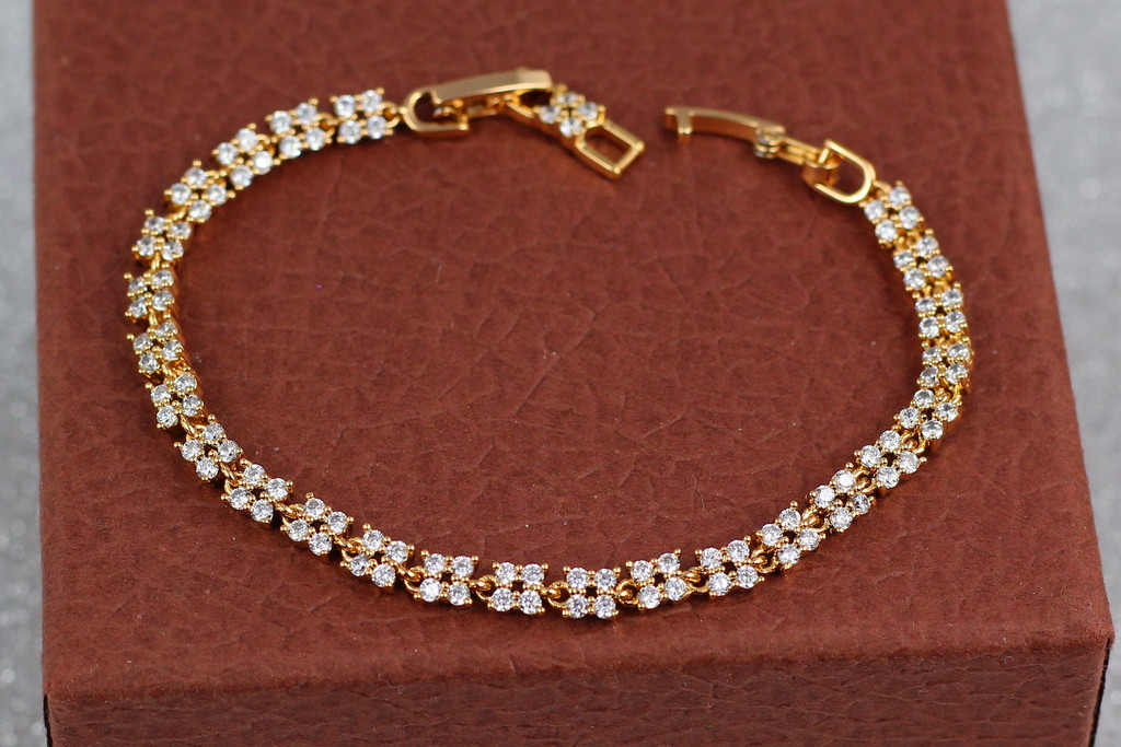

Браслет Xuping Jewelry со звеном в четыре камня 19 см 4 мм золотистый