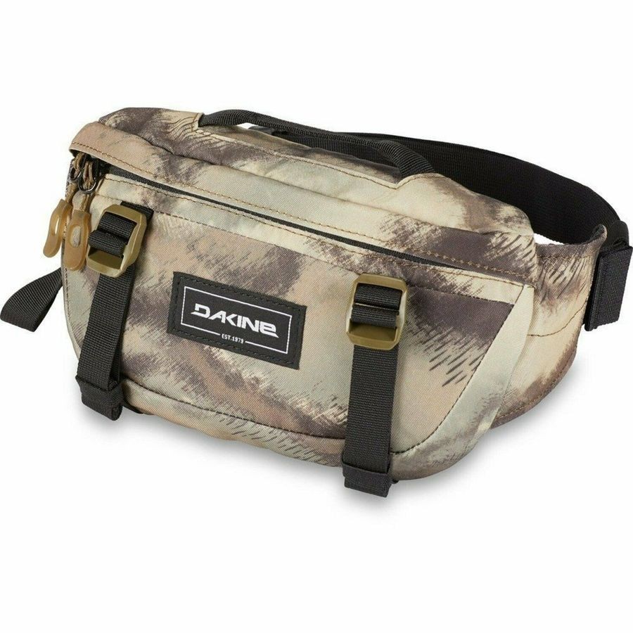 

Сумка набедренная велосипедная Dakine Hot Laps 1L Ashcroft Camo