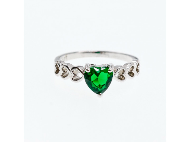 

Серебряное кольцо с зеленым фианитом Сердце Sky Jewelry 002620
