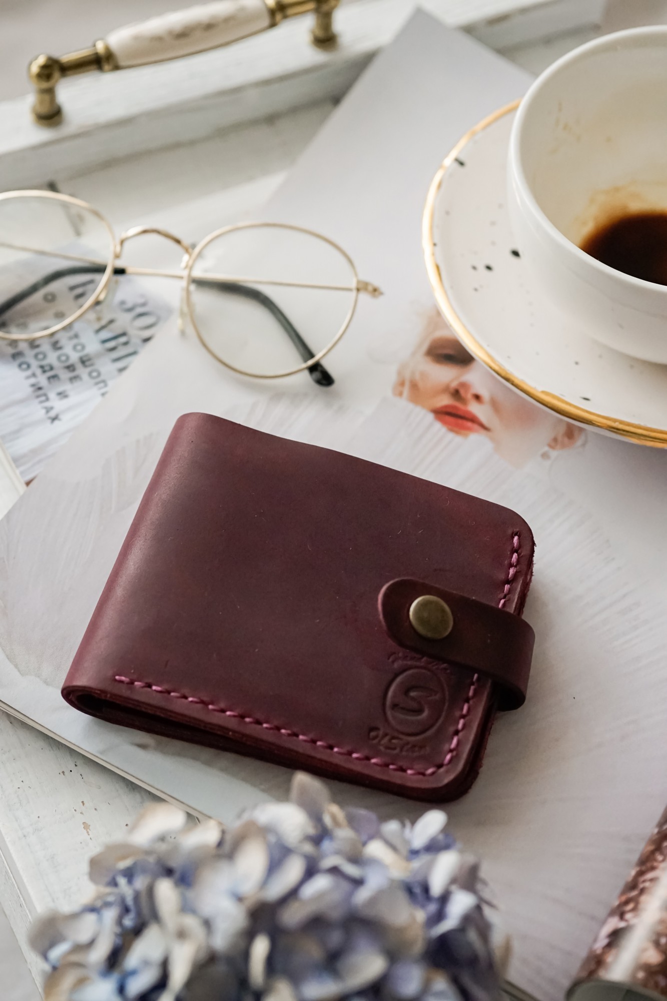 

Кошелек из натуральной кожи Bifold 1.0 burgundy бордовый