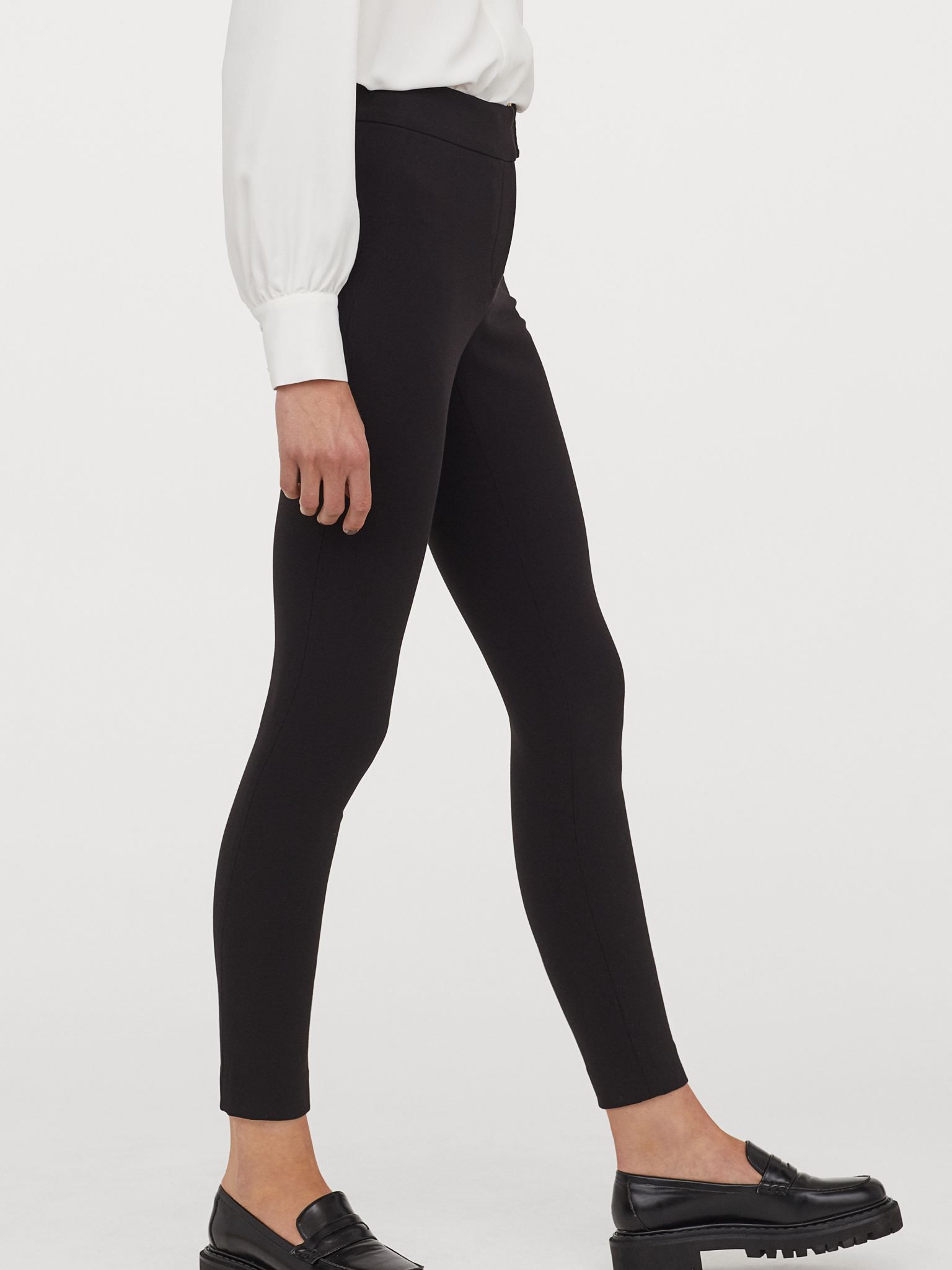 

Брюки H&M 403-8880812  Черные, Брюки H&M 403-8880812 44 Черные