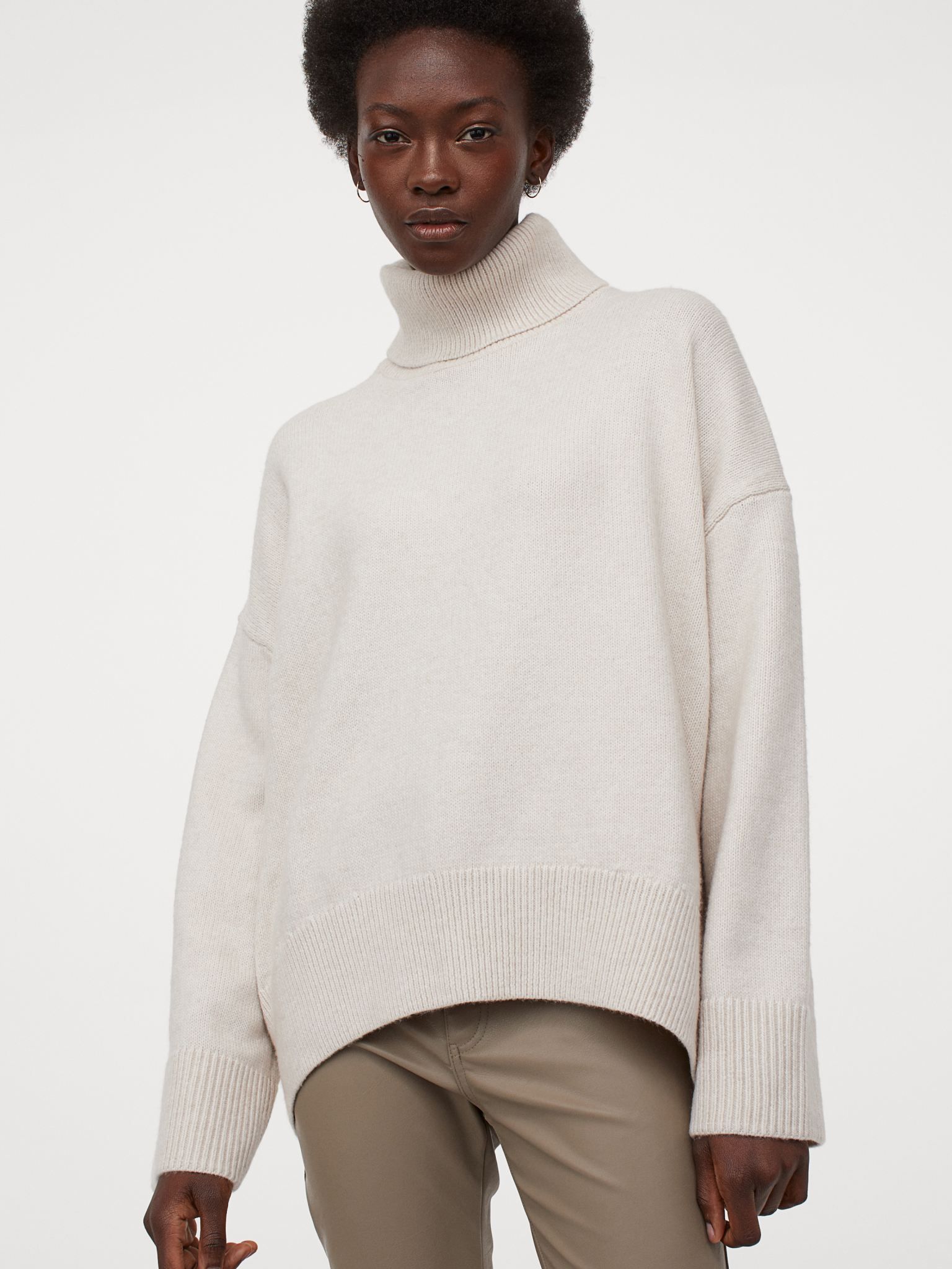 

Свитер H&M 902-8877572 S Светло-бежевый