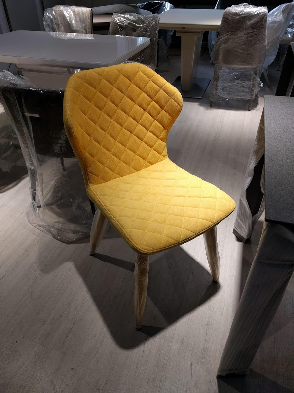 

Стул Nicolas Valencia желтый