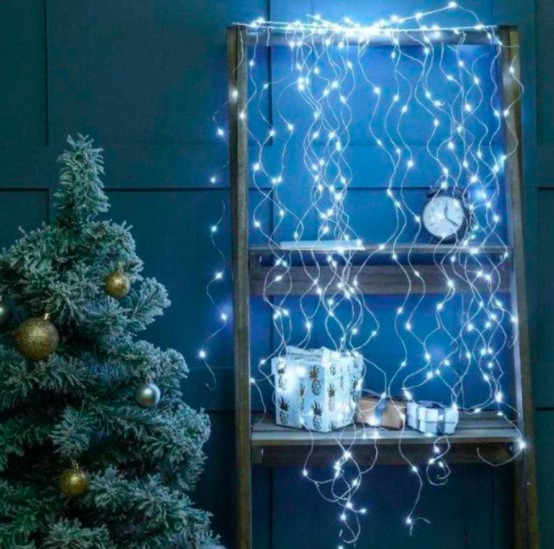 

Гирлянда лучи росы или Конский хвост,2 м, 200 Led,10 нитей, белая