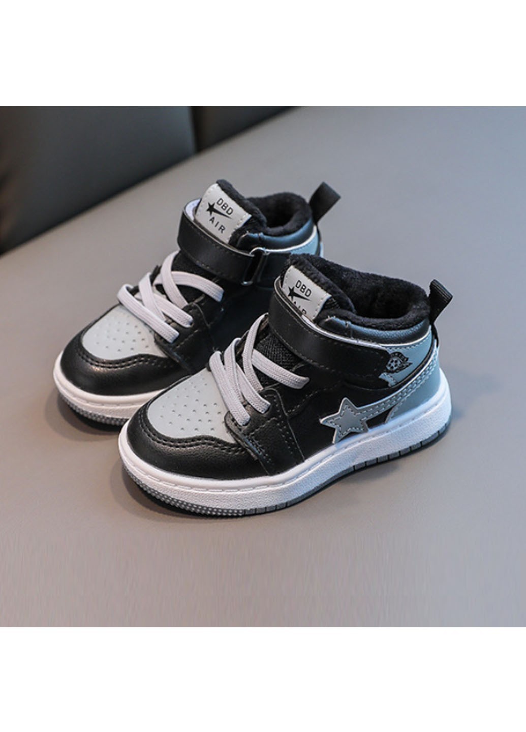 

Кроссовки Air 24 р черные с серым