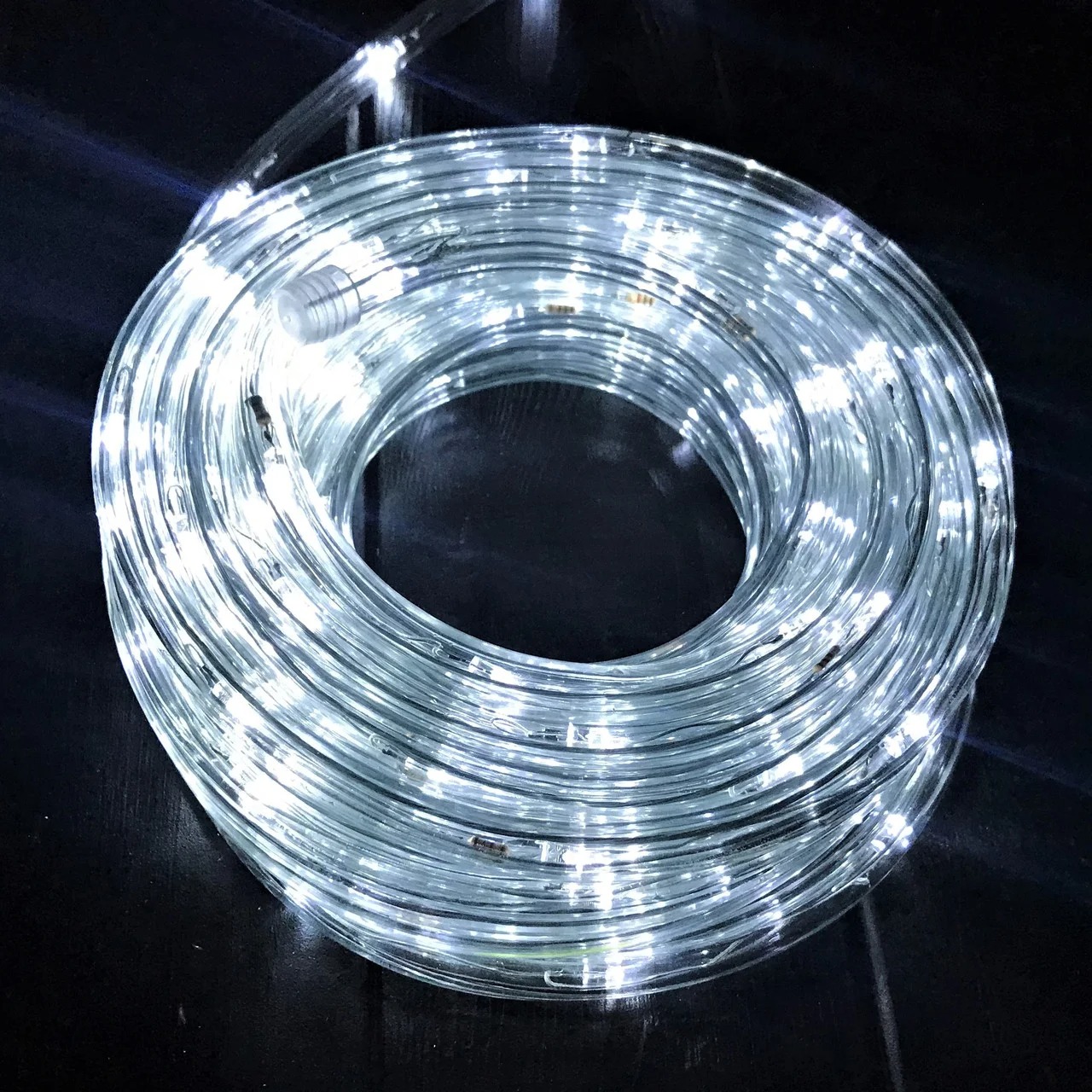 

Светодиодная уличная гирлянда лента дюралайт 50 м 1800 LED с переходником холодный белый