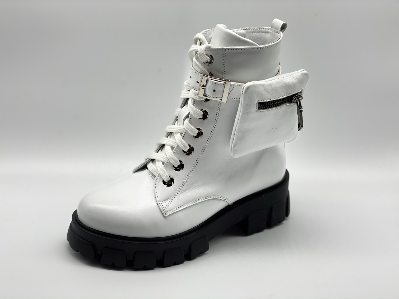 

Жіночі зимові черевики L-fashion 277w.z 39 розмір білі