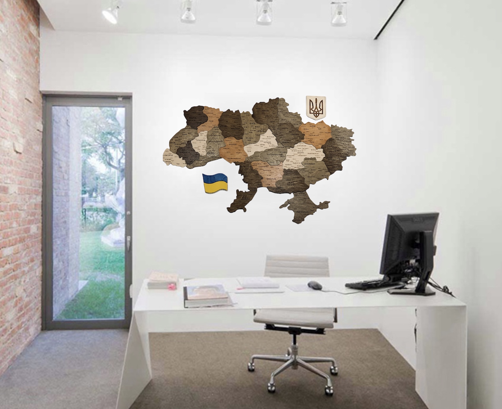 

Деревянная настенная карта Украины 150 x 100 см 3D от Primax-art, политическая, с гербом и флагом