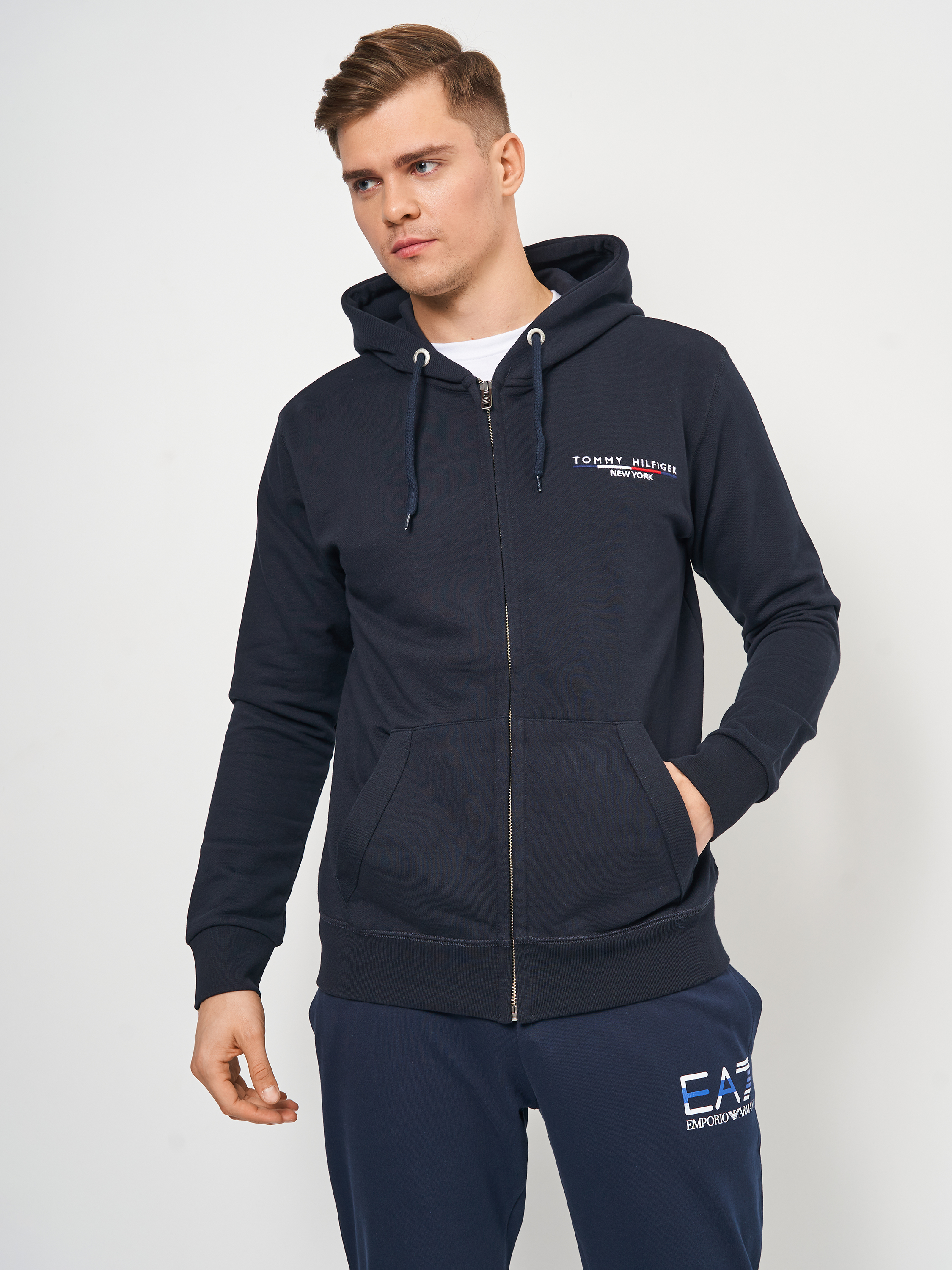 

Толстовка Tommy Hilfiger 10771.2 S (44) Темно-синяя