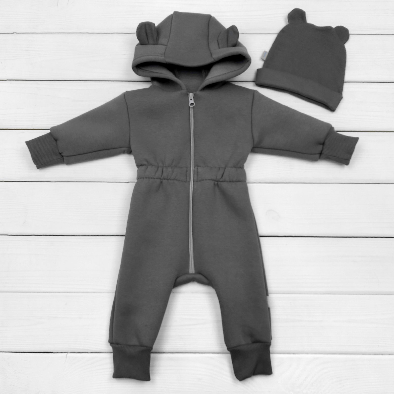 

Однотонный прогулочный человечек из трехнити на флисе steel шапка в набор Dexter`sе 68 см серый