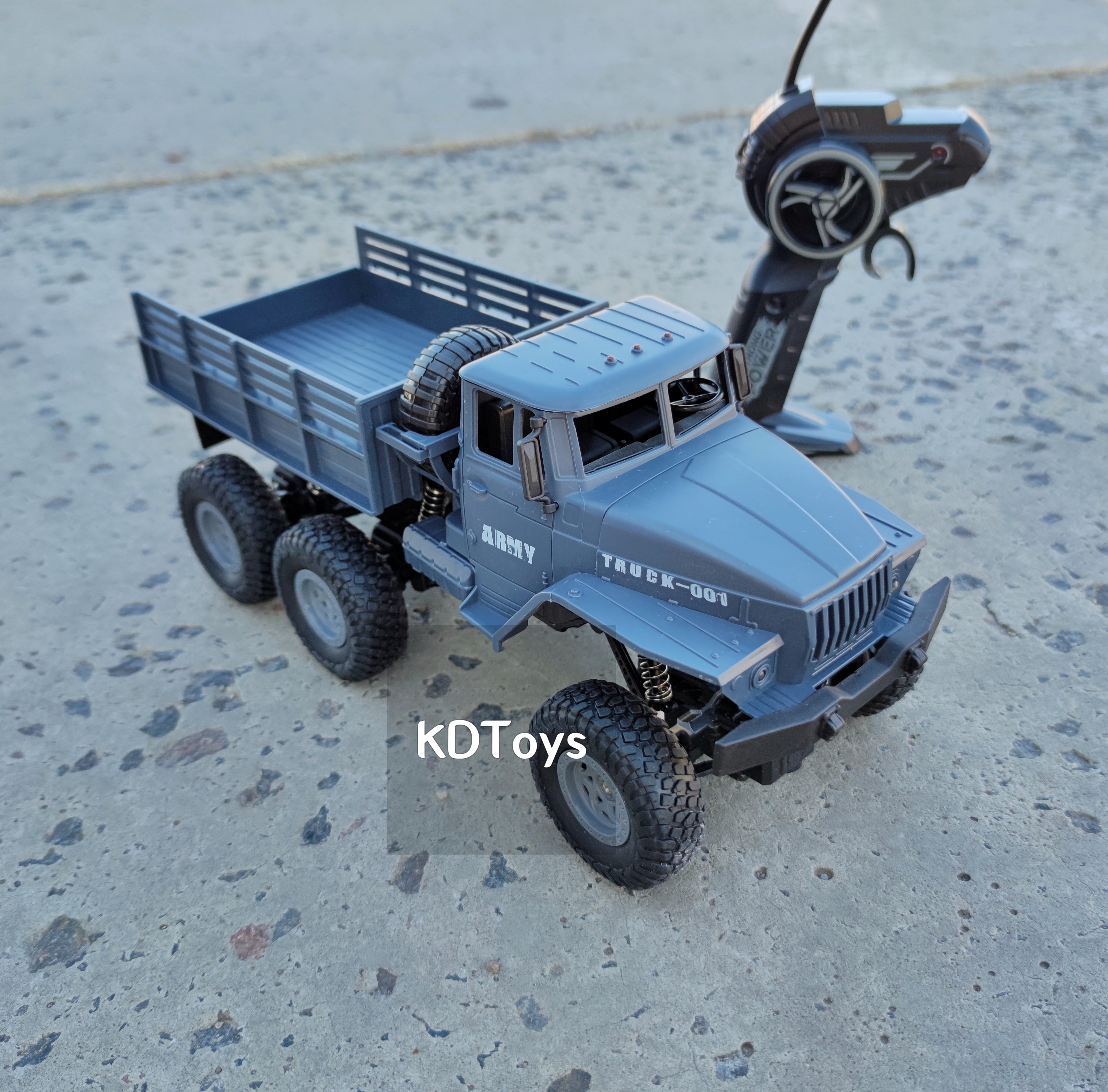 

Военная машина HB Toys Урал на радиоуправлении Грузовик детская игрушка 4 WD, аккумулятор, свет, амортизаторы 1001GY