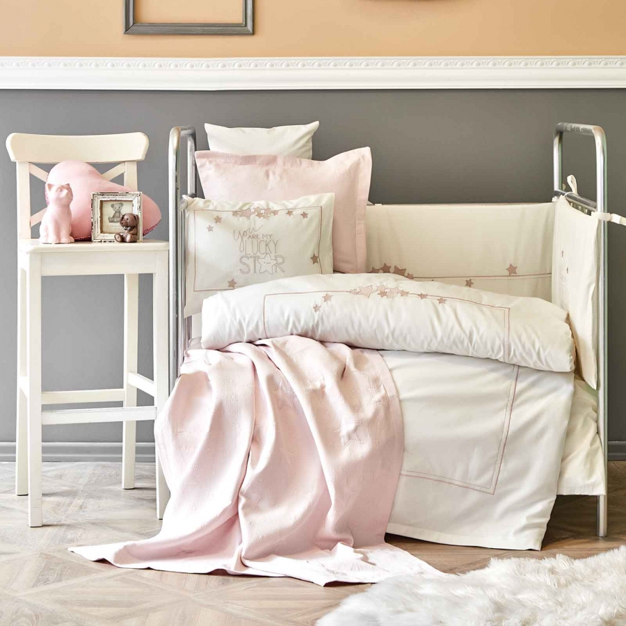 

Набор постельное белье с покрывалом и защитой Karaca Home Lucky Star rose gold Для новорожденных (9 предметов) турция, ранфорс