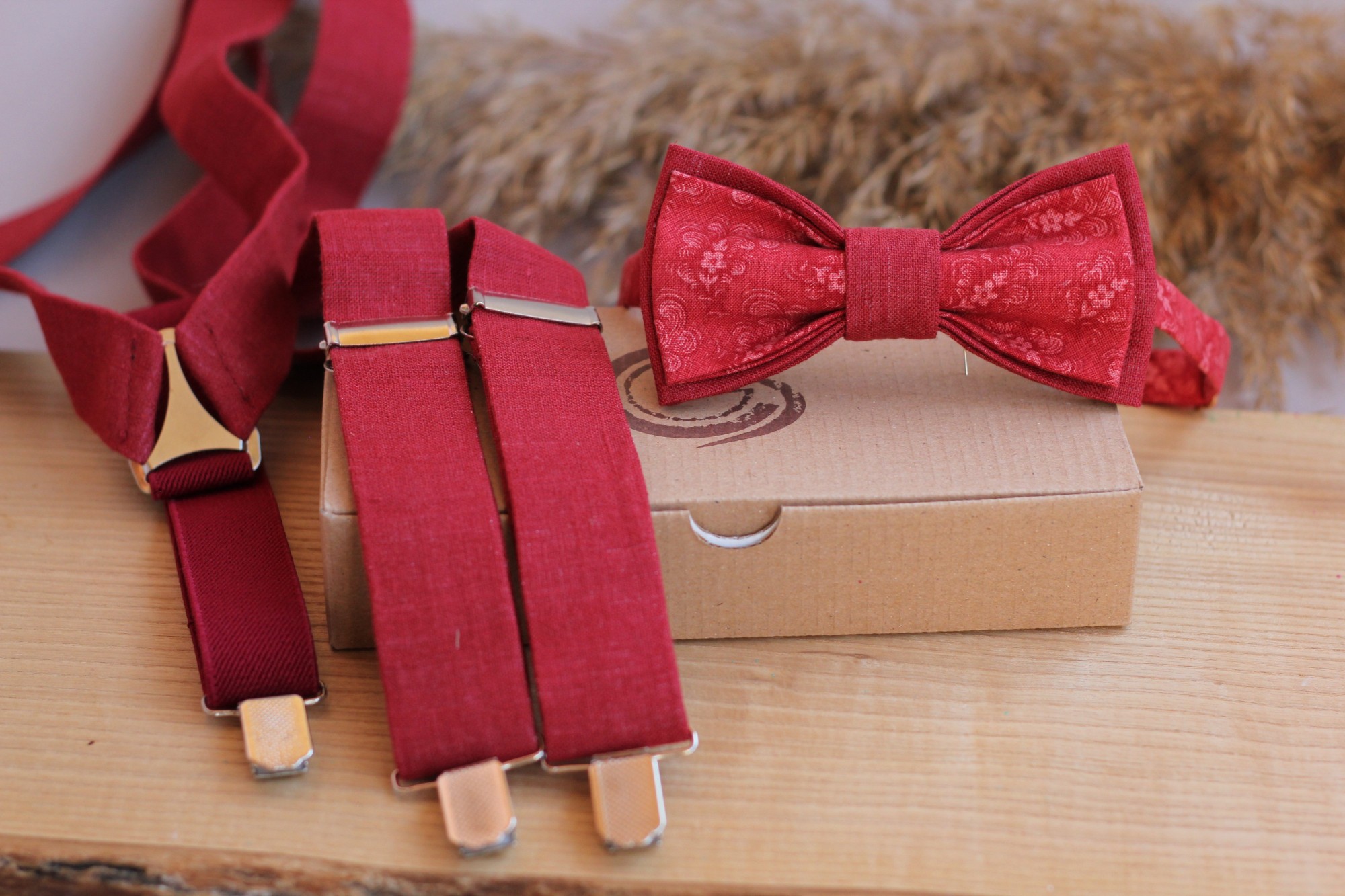 

Комплект подтяжки и бабочка Elena Goloob  Вишневый, Комплект подтяжки и бабочка Elena Goloob One size Вишневый