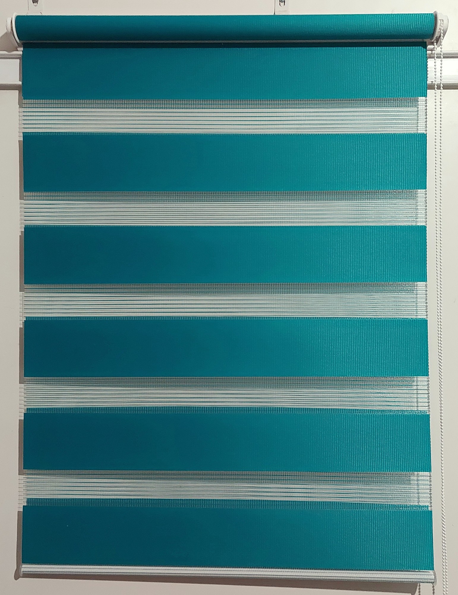 

Рулонная штора Miranda День-ночь ВН DN-242 132,5*130 см Аквамарин