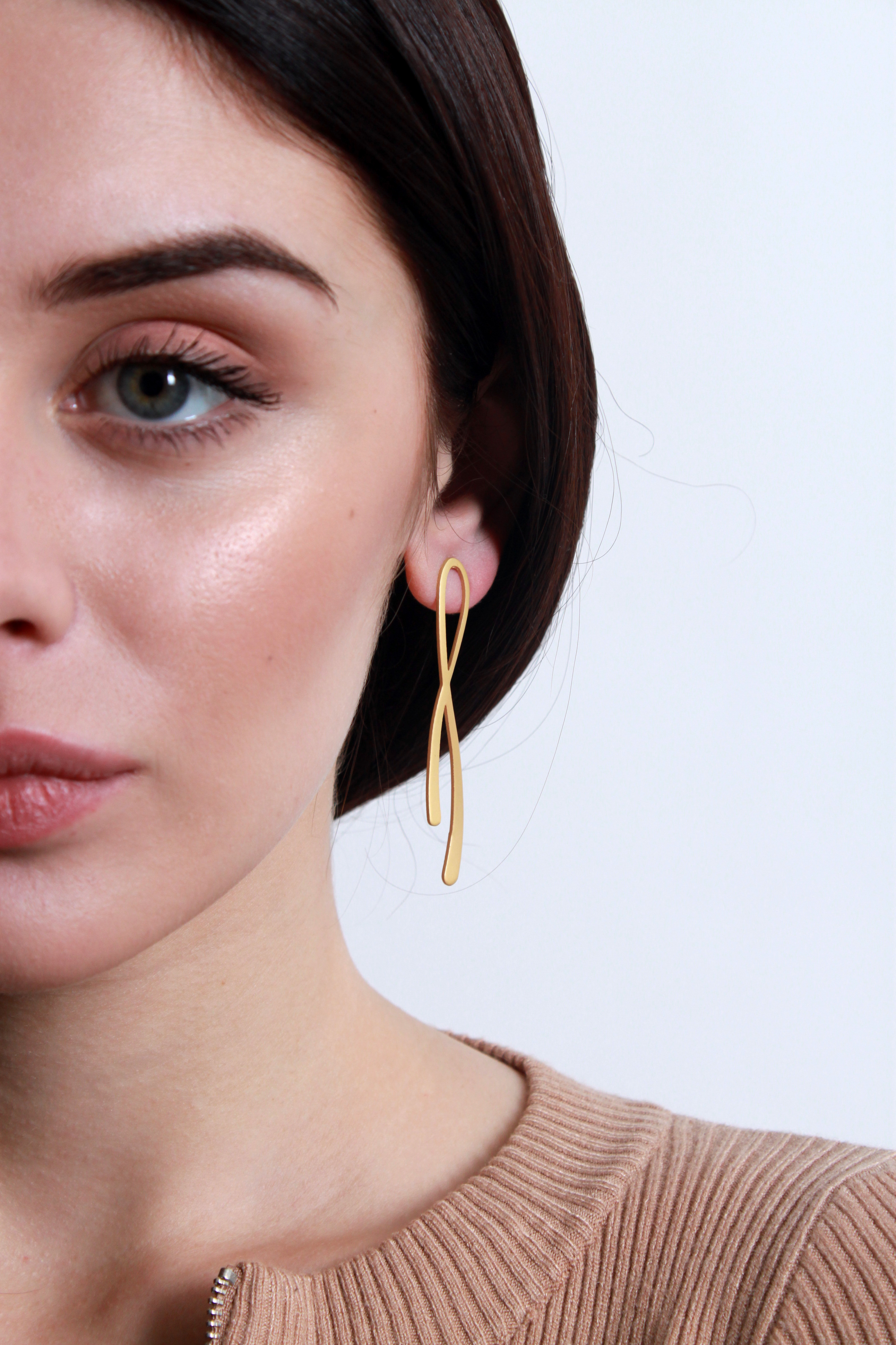 

Серьги пусеты FAMO Сережки пусети SER-21264 Золотистый Длина 6.5(см)/ Ширина 1.4(см) (SER-21264)