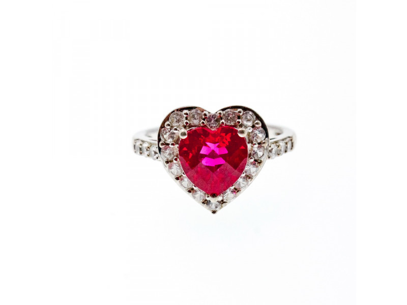 

Серебряное кольцо с рубином и фианитами Сердце Искусственный Sky Jewelry 003012
