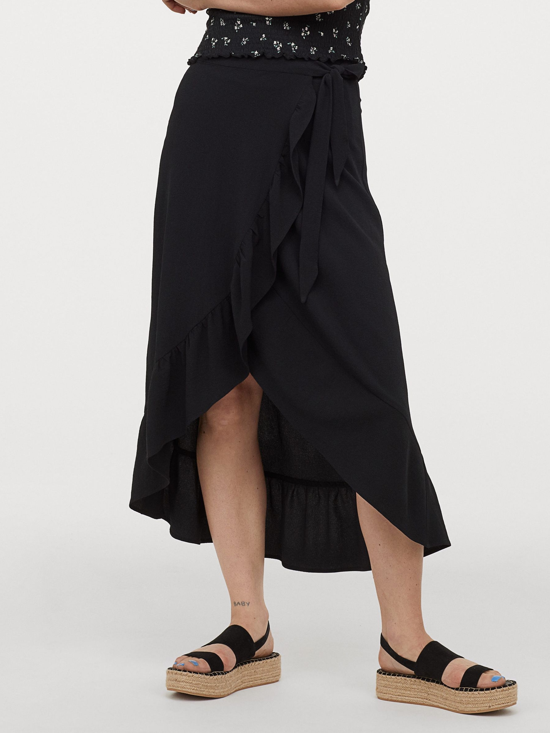 

Юбка H&M 0808841-1  Черная, Юбка H&M 0808841-1 38 Черная