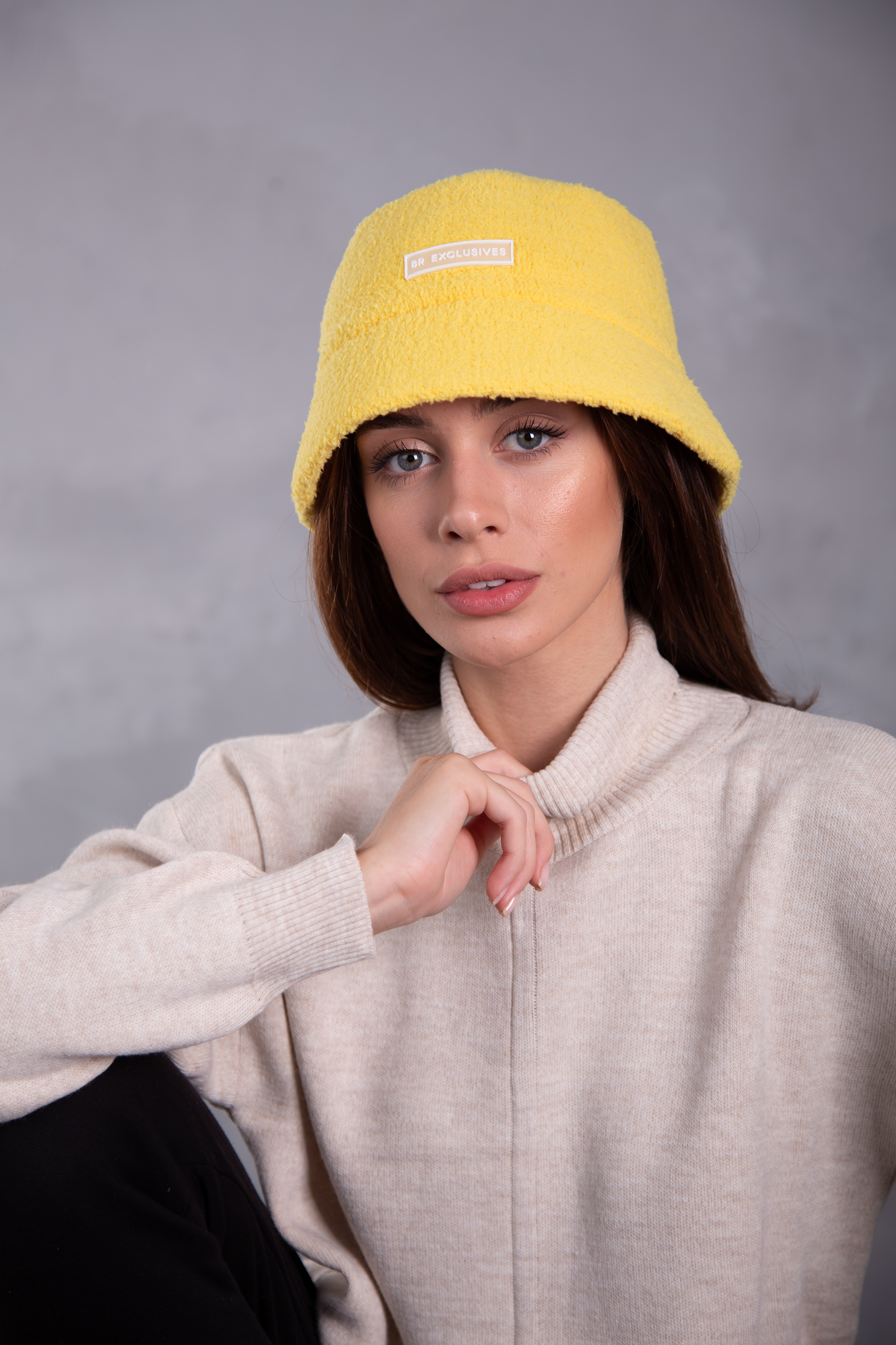 

Панама FAMO PN-Б4985 55-58 Желтый 55-58 (PN-Б4985)