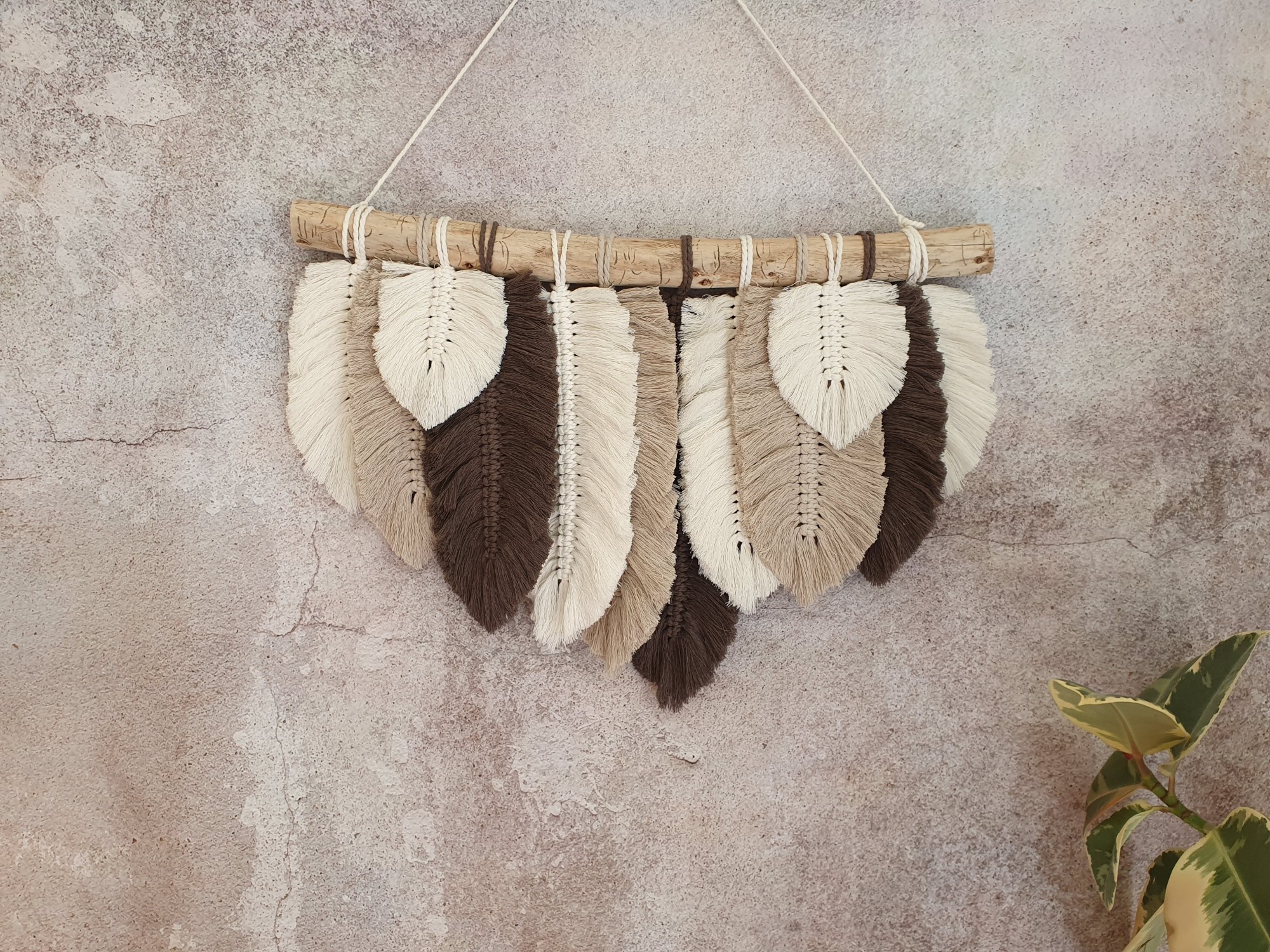 

Перья макраме айвори/бежевый/коричневый 55см