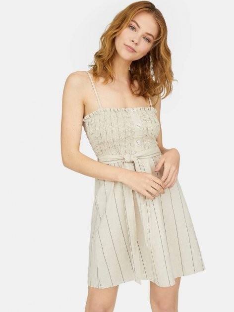 

Платье Stradivarius М бежевый 3600541739978