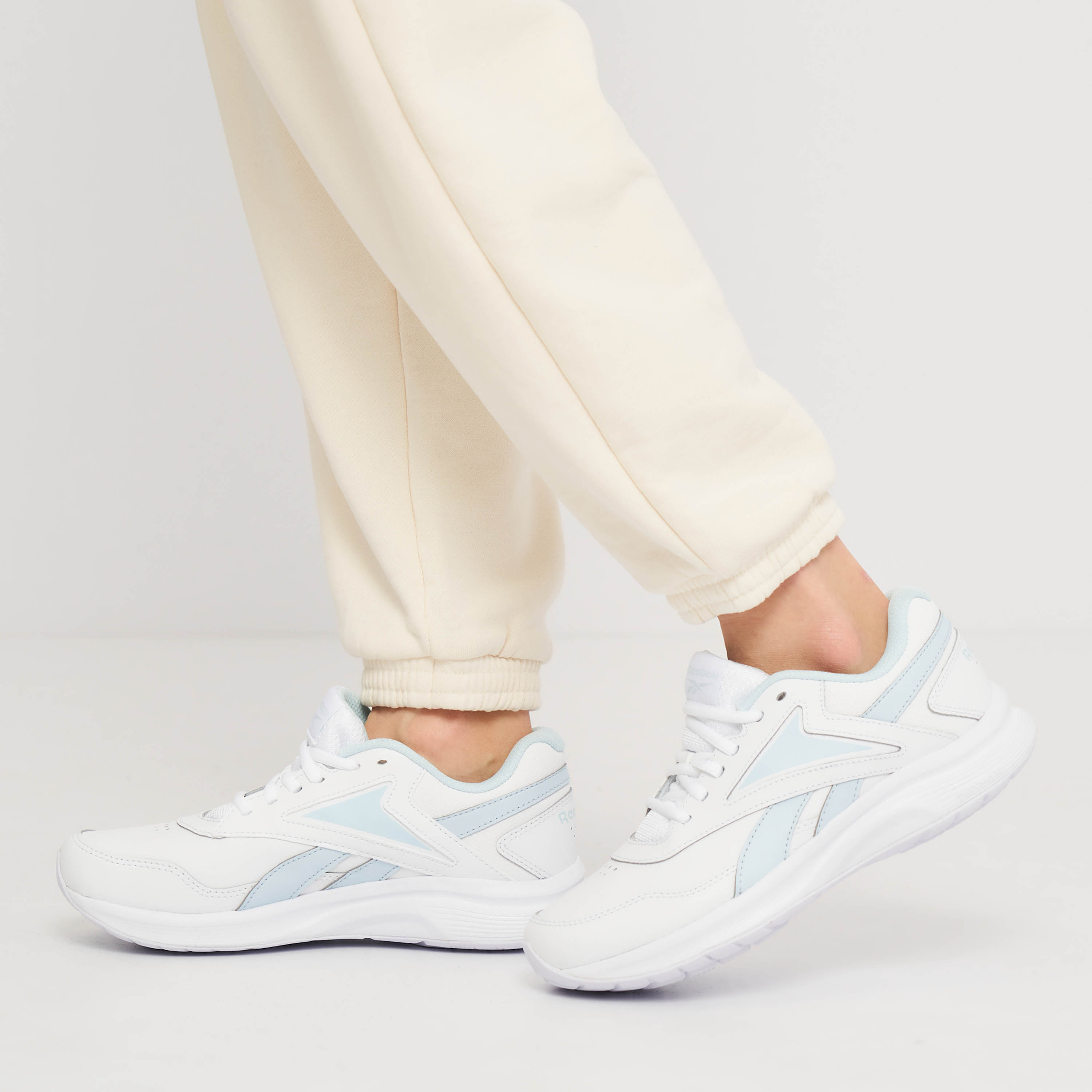 Reebok walking best sale