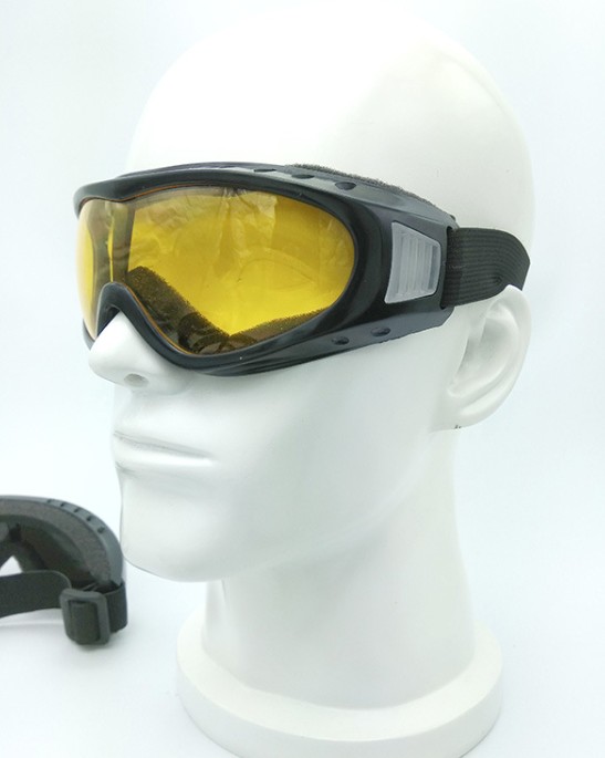 

Детская (16см ширина) Маска лыжная/ Горнолыжные очки UV400 Черная оправа желтое стекло (624163127)