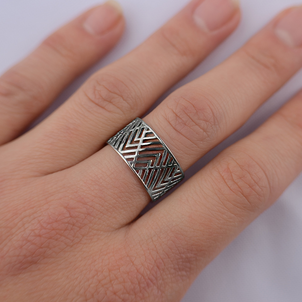 

Серебряное родированное кольцо геометрия 20-kr 20.5