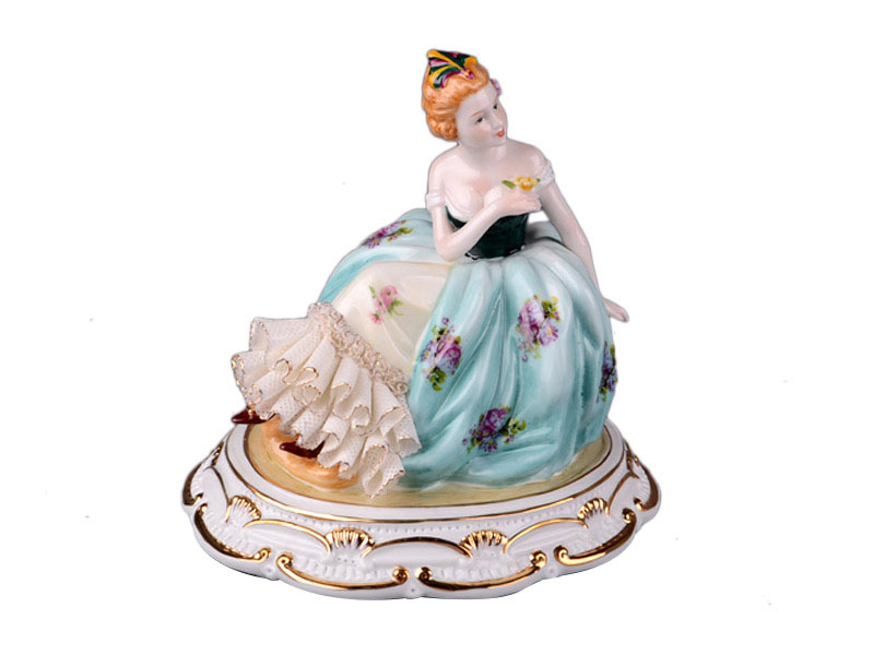 

Фигурка декоративная Elen Оливия 101-665-5, 18х16х18см