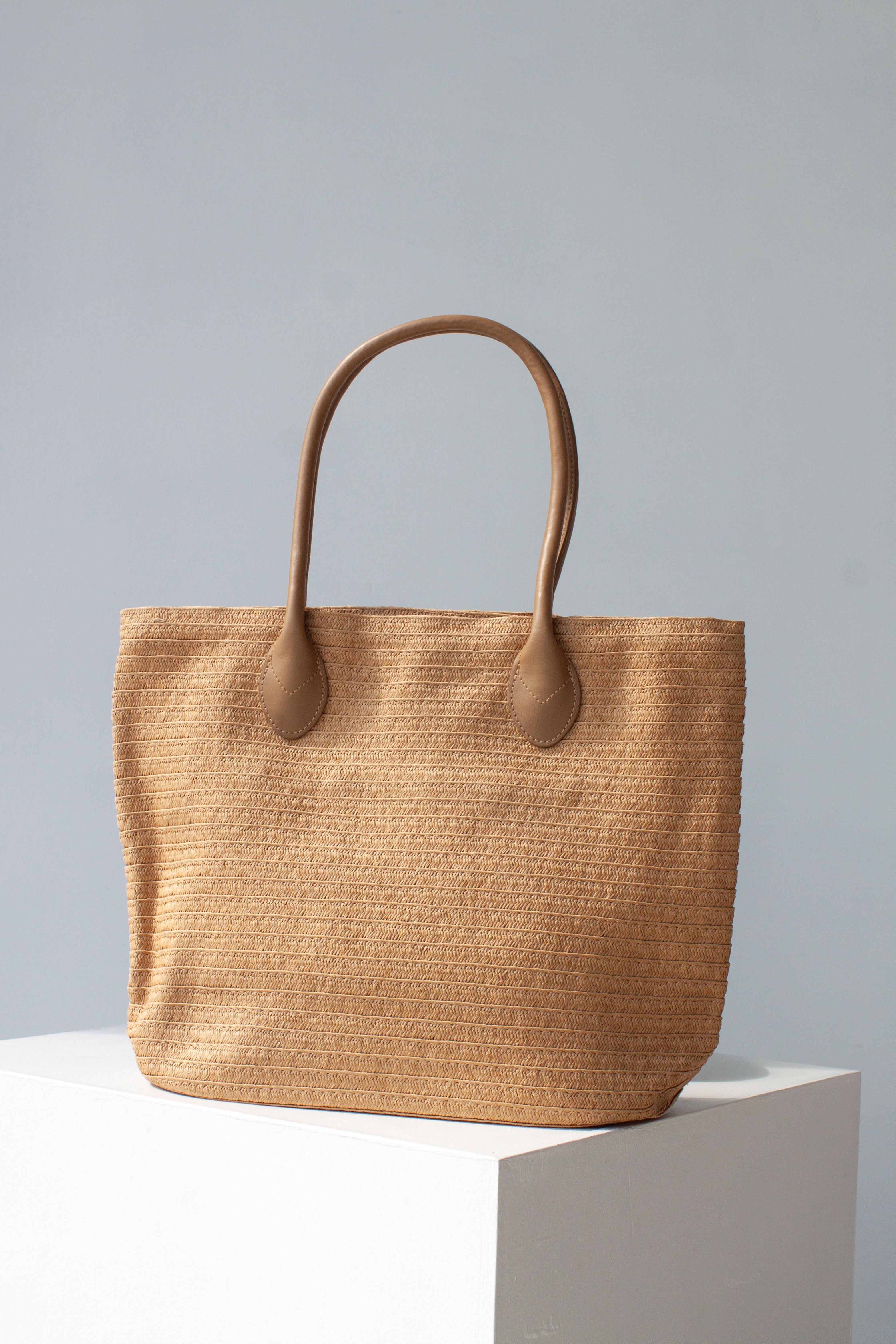 

Пляжная сумка FAMO SYM-5391 Капучиновый 41*31*14 (SYM-5391)