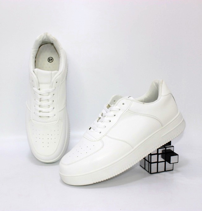 

Мужские кроссовки Shoes 42 26.5см белый