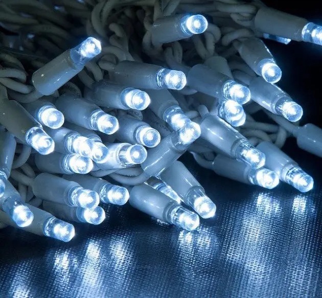 

Гирлянда цепь светодиодная классическая 10м 100 LED белый шнур прямые лампочки холодная белая