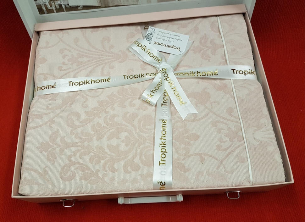 

Покрывало на кровать с наволочками Tropik Home Style Rose 230x240 02003350