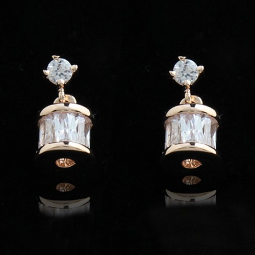 

Серьги с кристаллами Сваровски 883036a Italina 11мм*5мм Белый