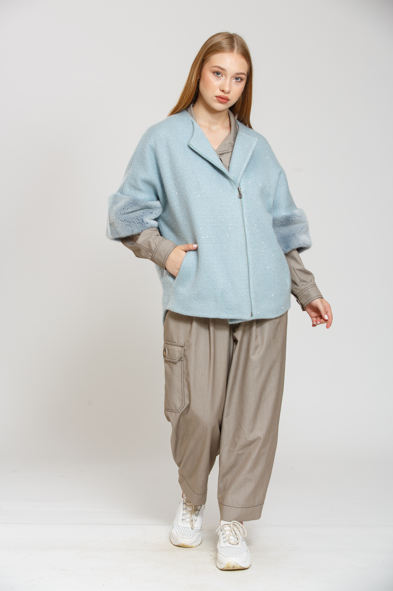 

Куртка Donna Bacconi  Голубой (21-T-112, Куртка Donna Bacconi 38 Голубой (21-T-112)