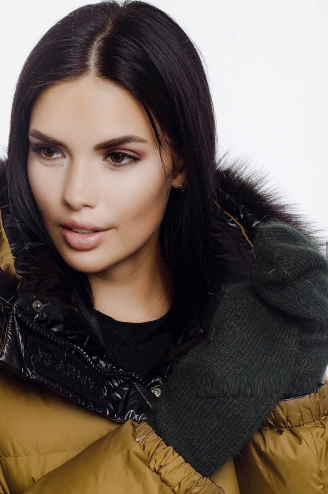 

Варежки женские Jolie бутылочний