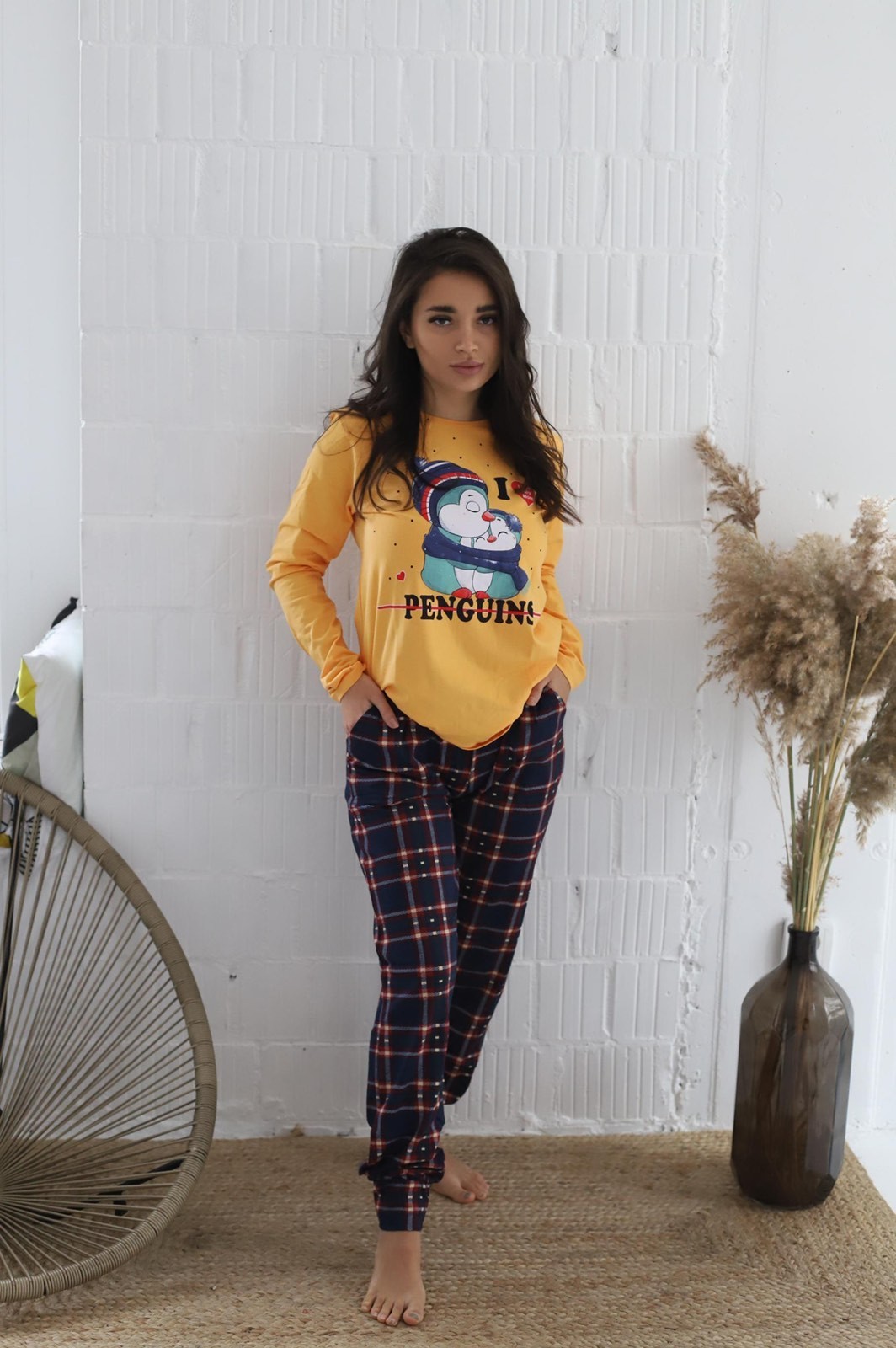 

Женская новогодняя пижама (кофта и штаны) хлопок Nicoletta XL желтая с синим