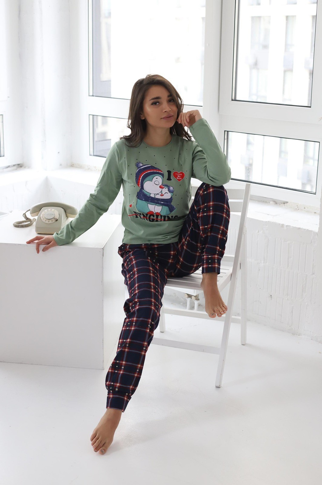 

Женская новогодняя пижама (кофта и штаны) хлопок Nicoletta XL оливковая с синим