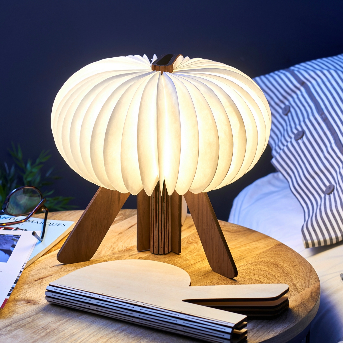 

Светильник Gingko R Space Lamp орех